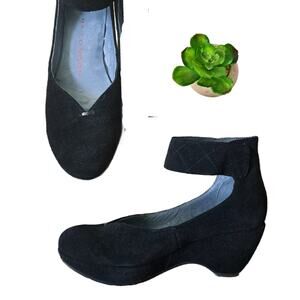 Sacha London Karma Black Suede Ankle Strap Wedge Heel SIze 8
